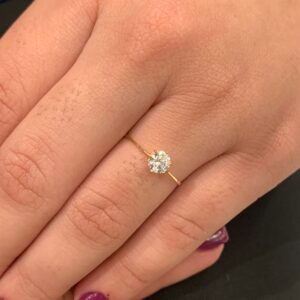 Anel solitário ouro 18k Com pedra zirconia   R$790
